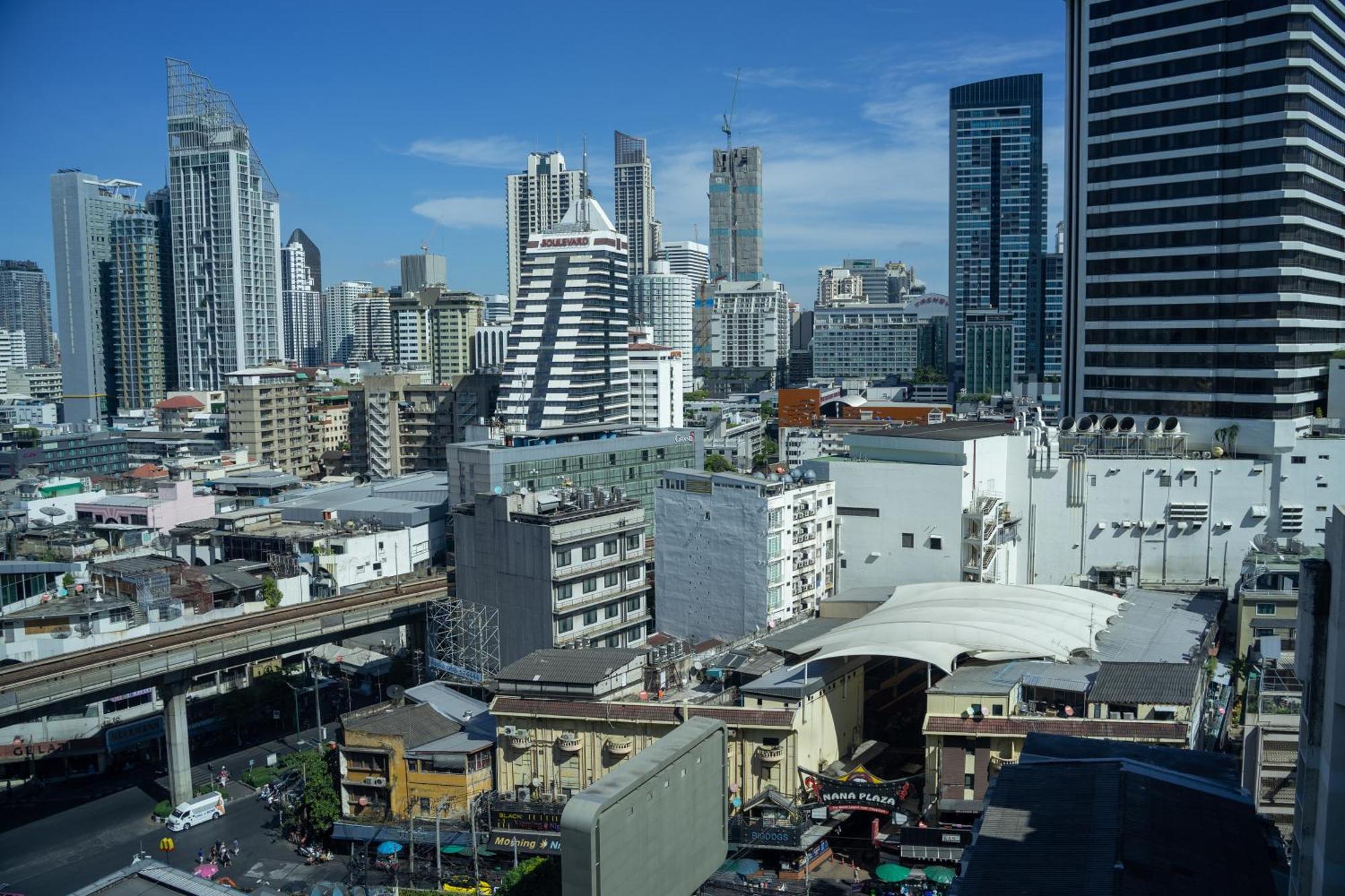Nysa Hotel Bangkok Sukhumvit 11 エクステリア 写真 San Diego skyline